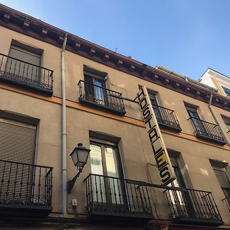 Hostal Los Perales Madrid Ngoại thất bức ảnh Headquarters of the party in Madrid