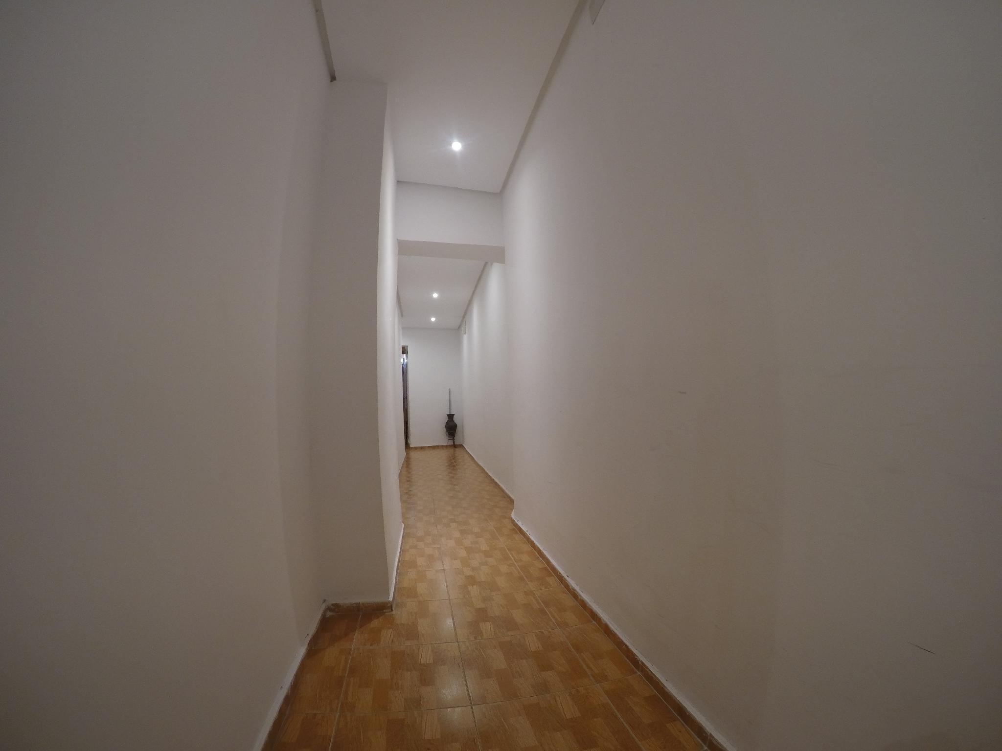 Hostal Los Perales Madrid Ngoại thất bức ảnh A corridor